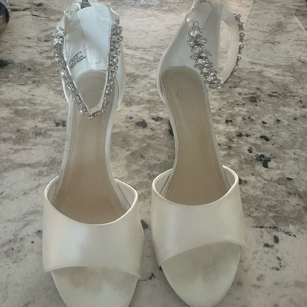 Elegant White Satin Women's Heels